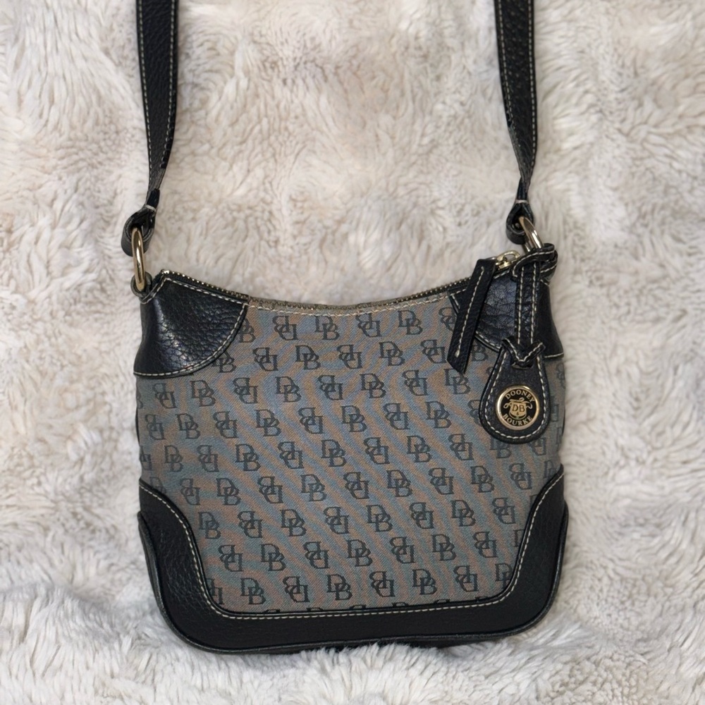 Dooney & Bourke Black Shoulder Bag with Cream Stitching - Picture 11 of 13